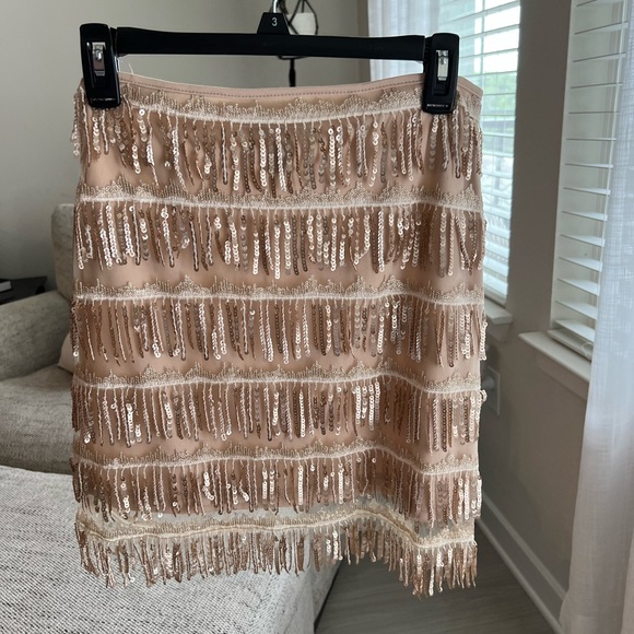 Dresses & Skirts - Sequin gold skirt